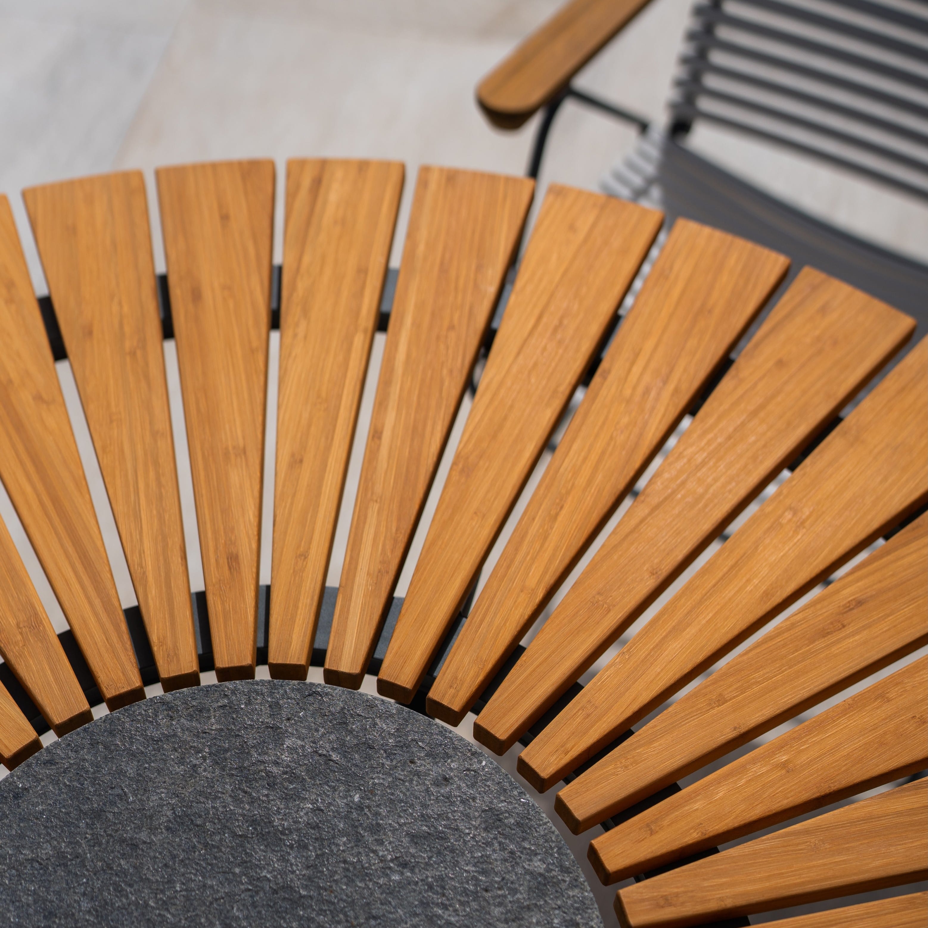 HOUE SHOP Circle Dining Table