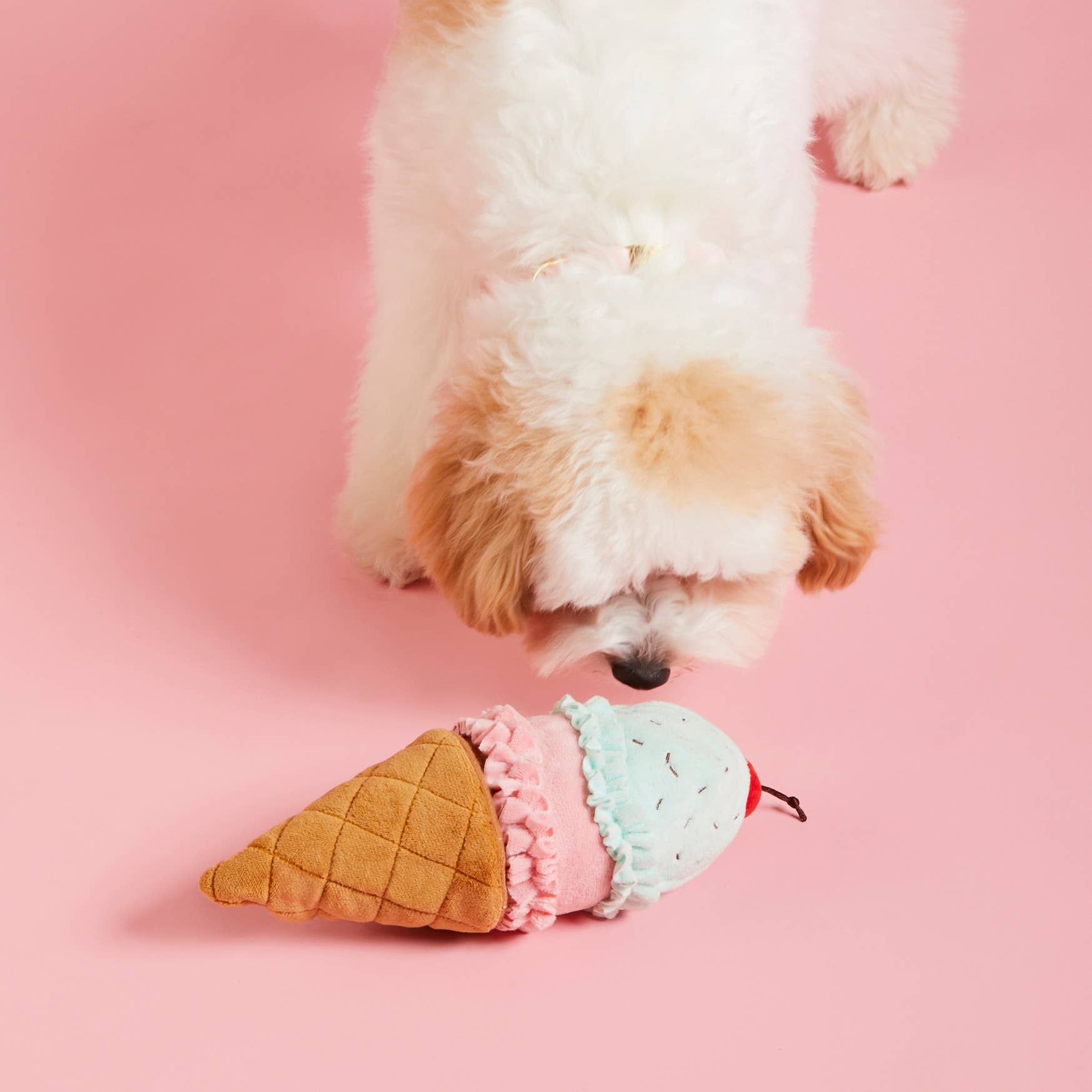 The Foggy Dog Pet Ice Cream Snuffle Dog Toy