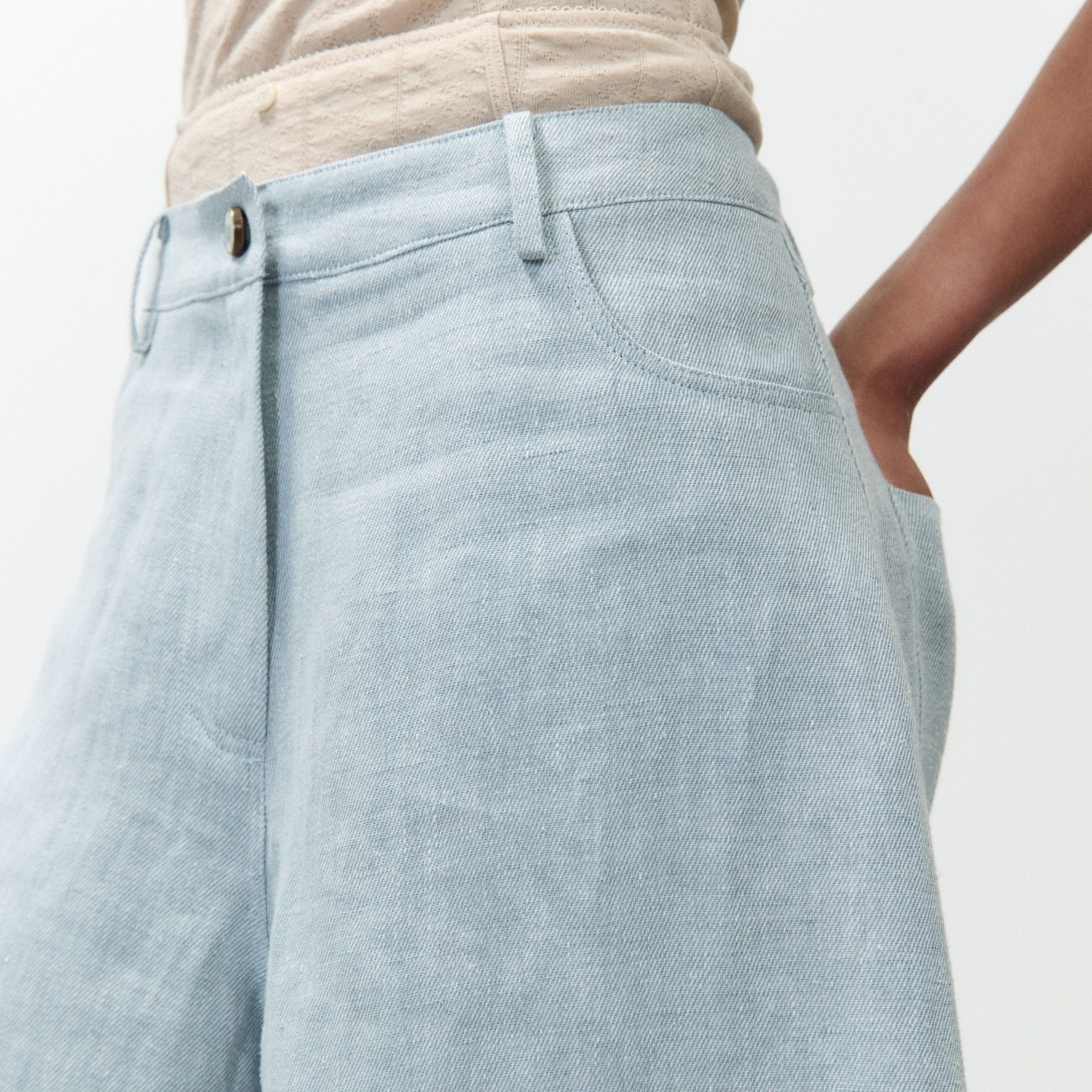 Alysi Clothing Linen Bermuda Shorts