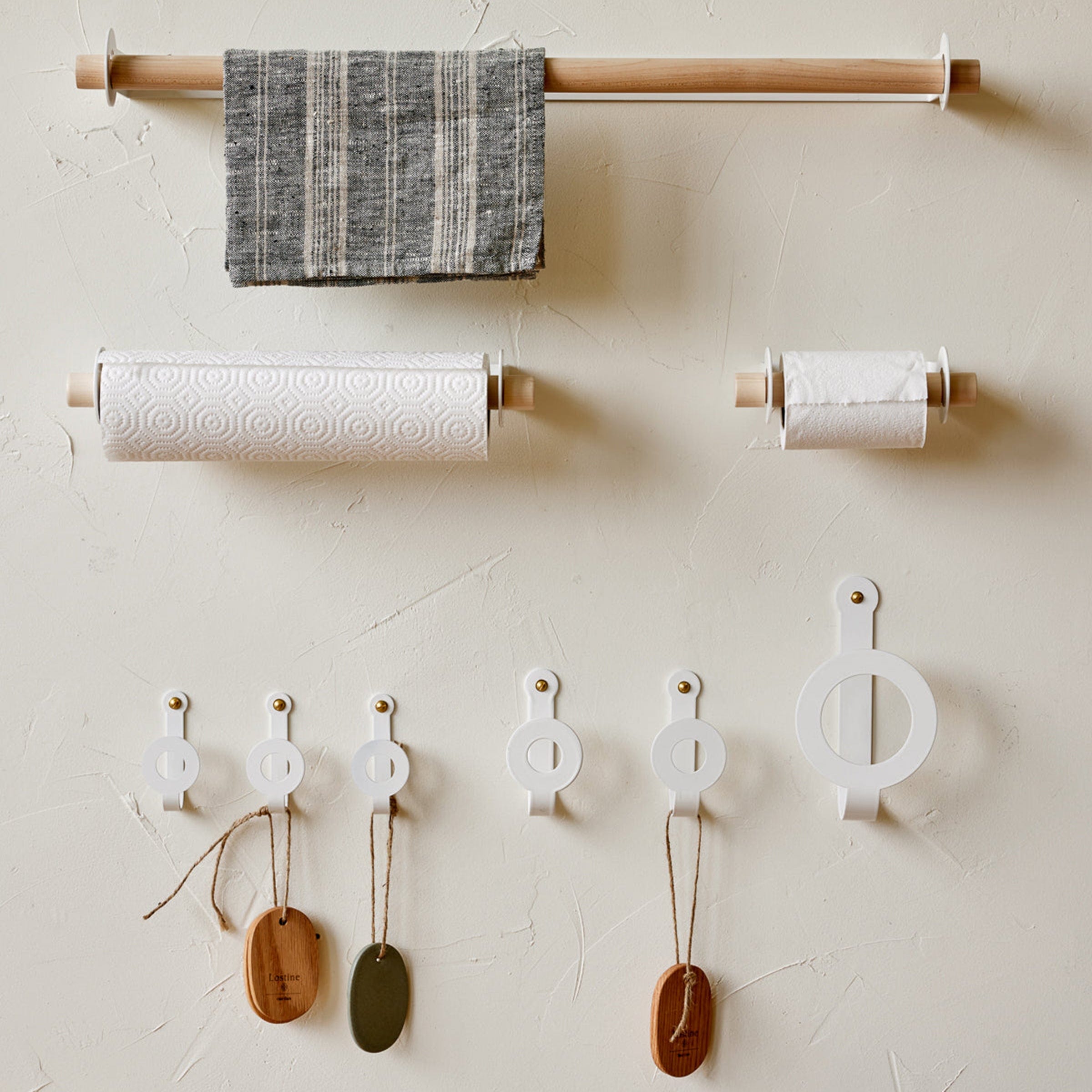 Lostine Hardware Roland Towel Bar