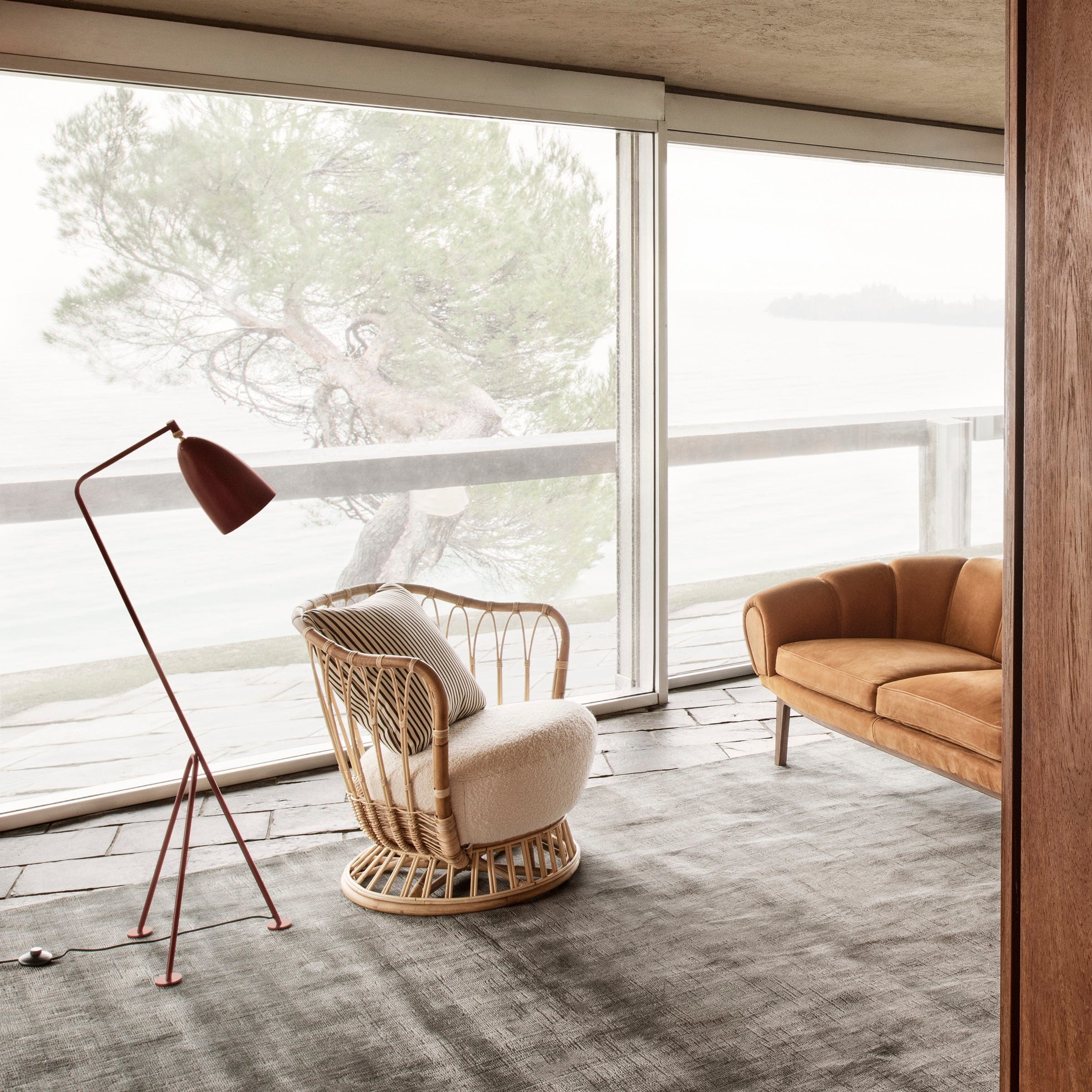 Gubi Lighting Gräshoppa Floor Lamp