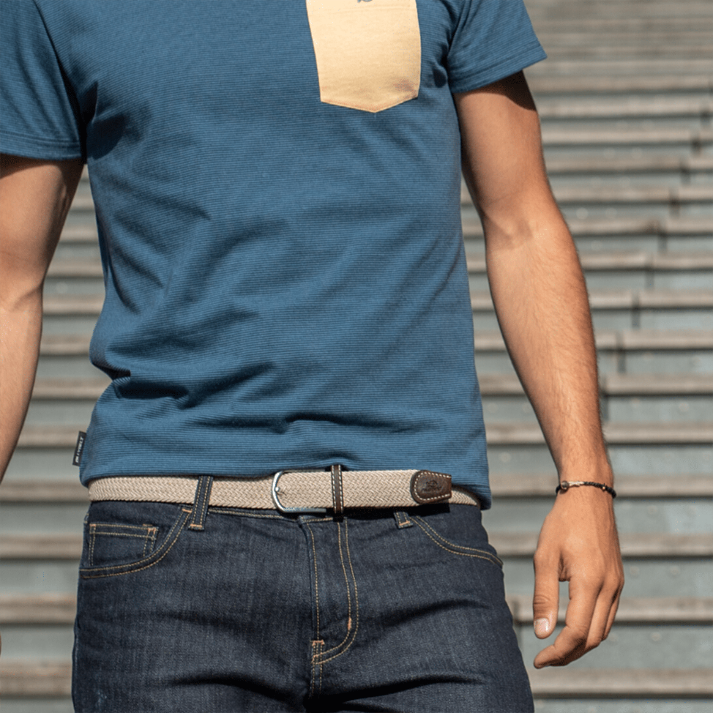 Elastic woven belt