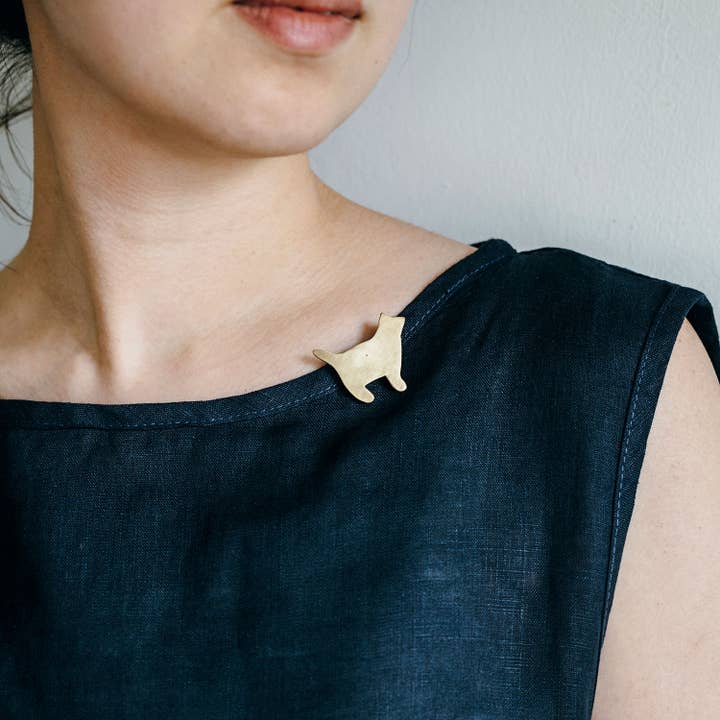 Fog Linen Work Jewelry Brass Cat Brooch