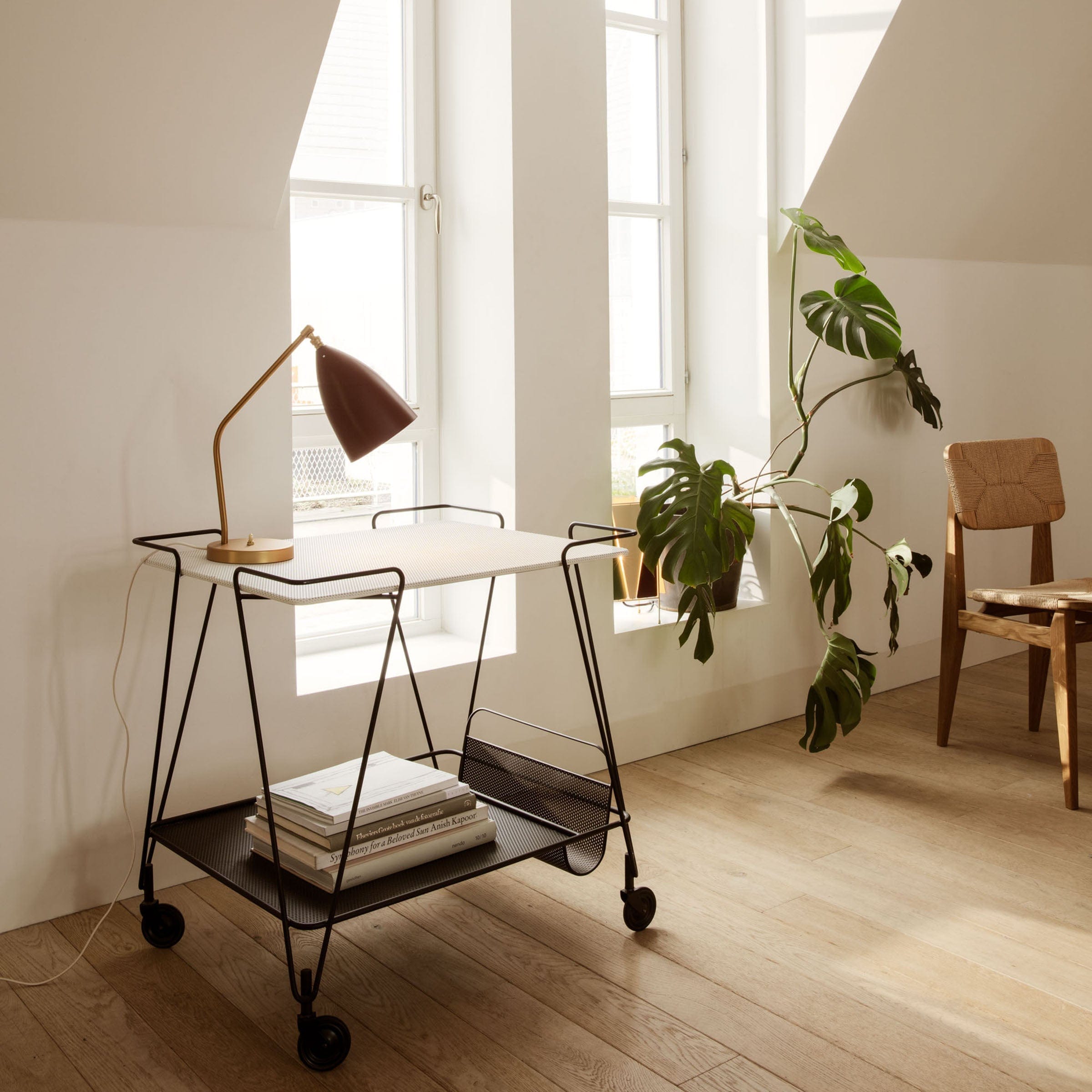 Gubi Lighting Gräshoppa Table Lamp