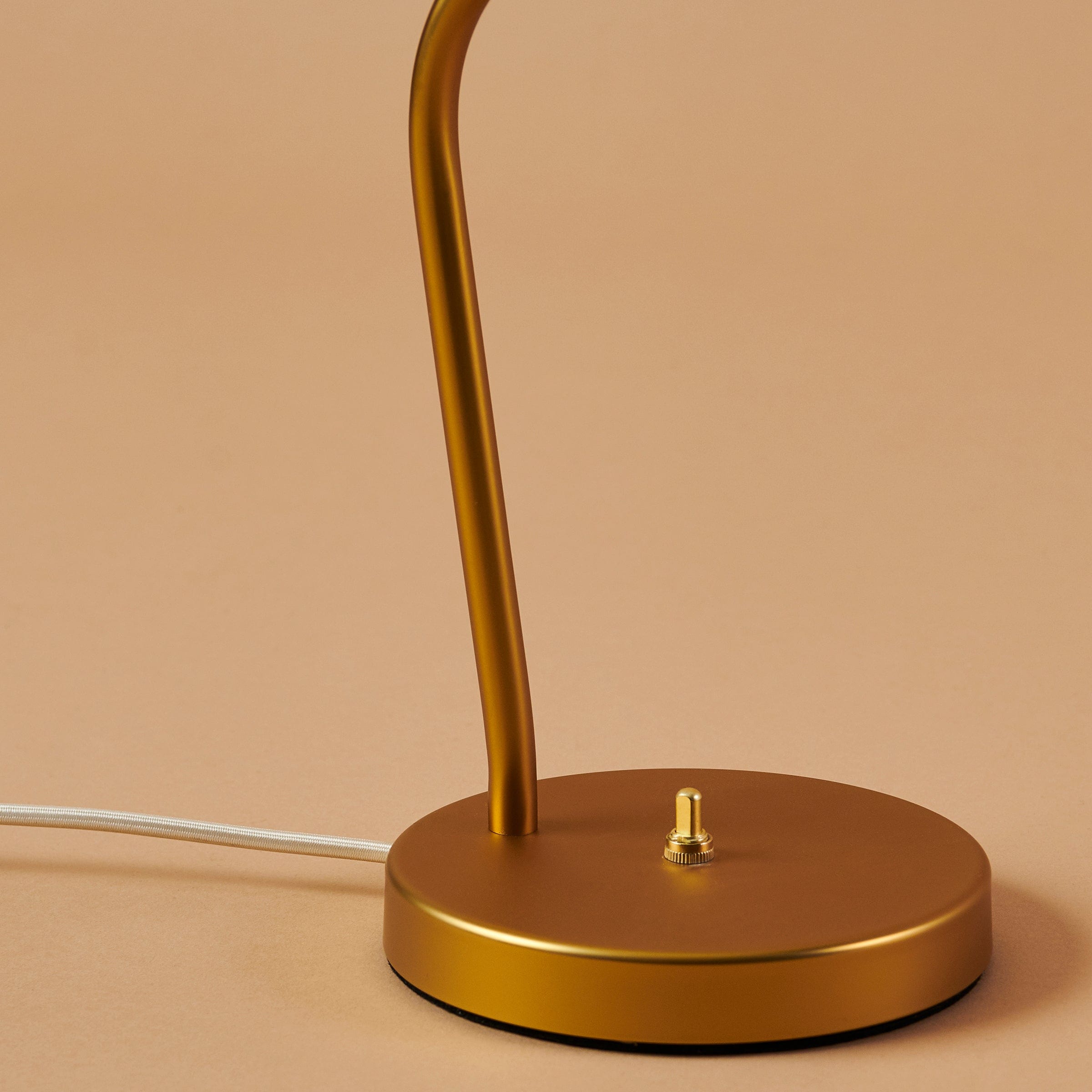 Gubi Lighting Gräshoppa Table Lamp
