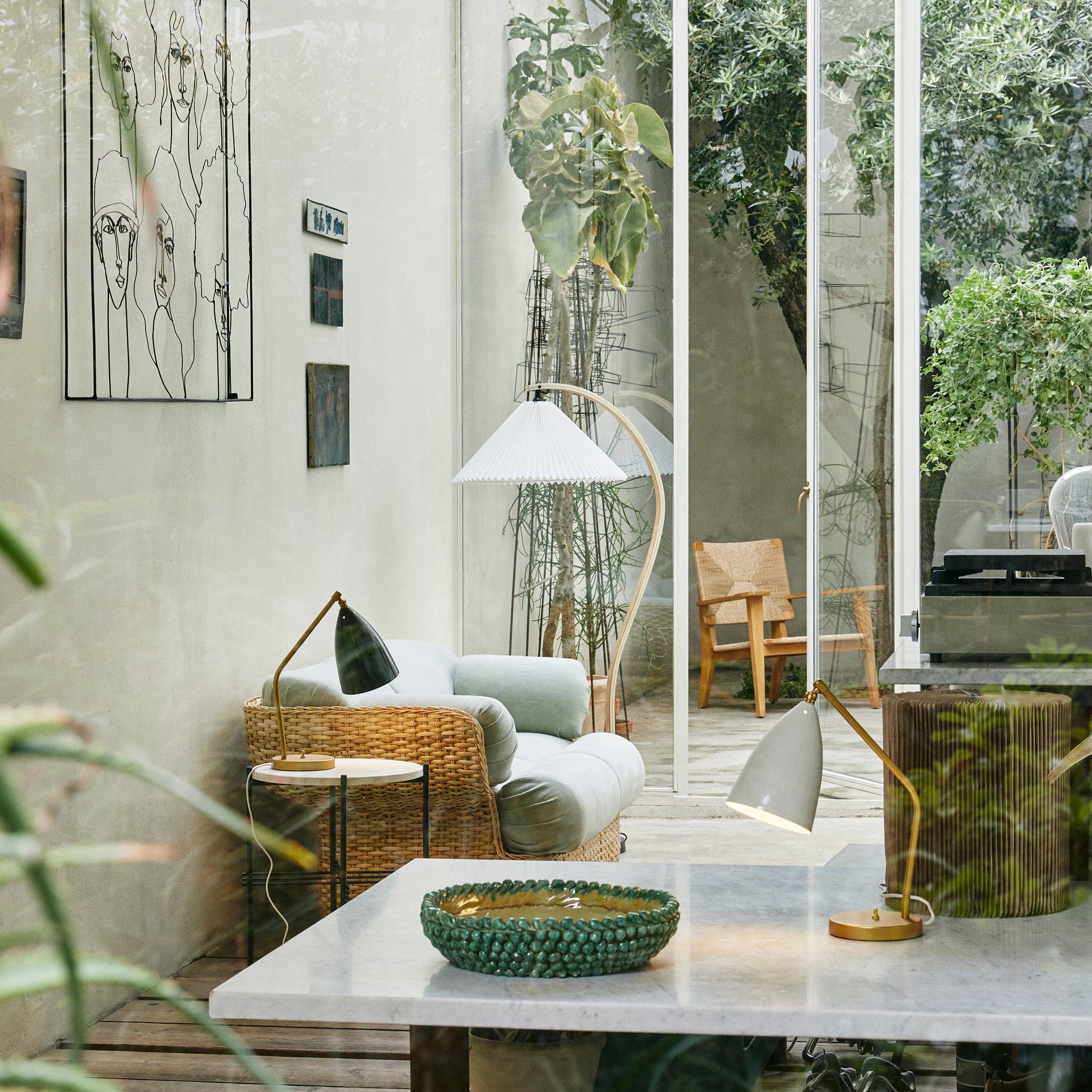 Gubi Lighting Gräshoppa Table Lamp