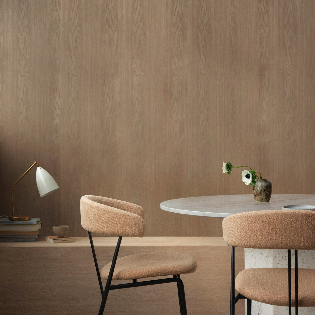 Gubi Lighting Gräshoppa Table Lamp