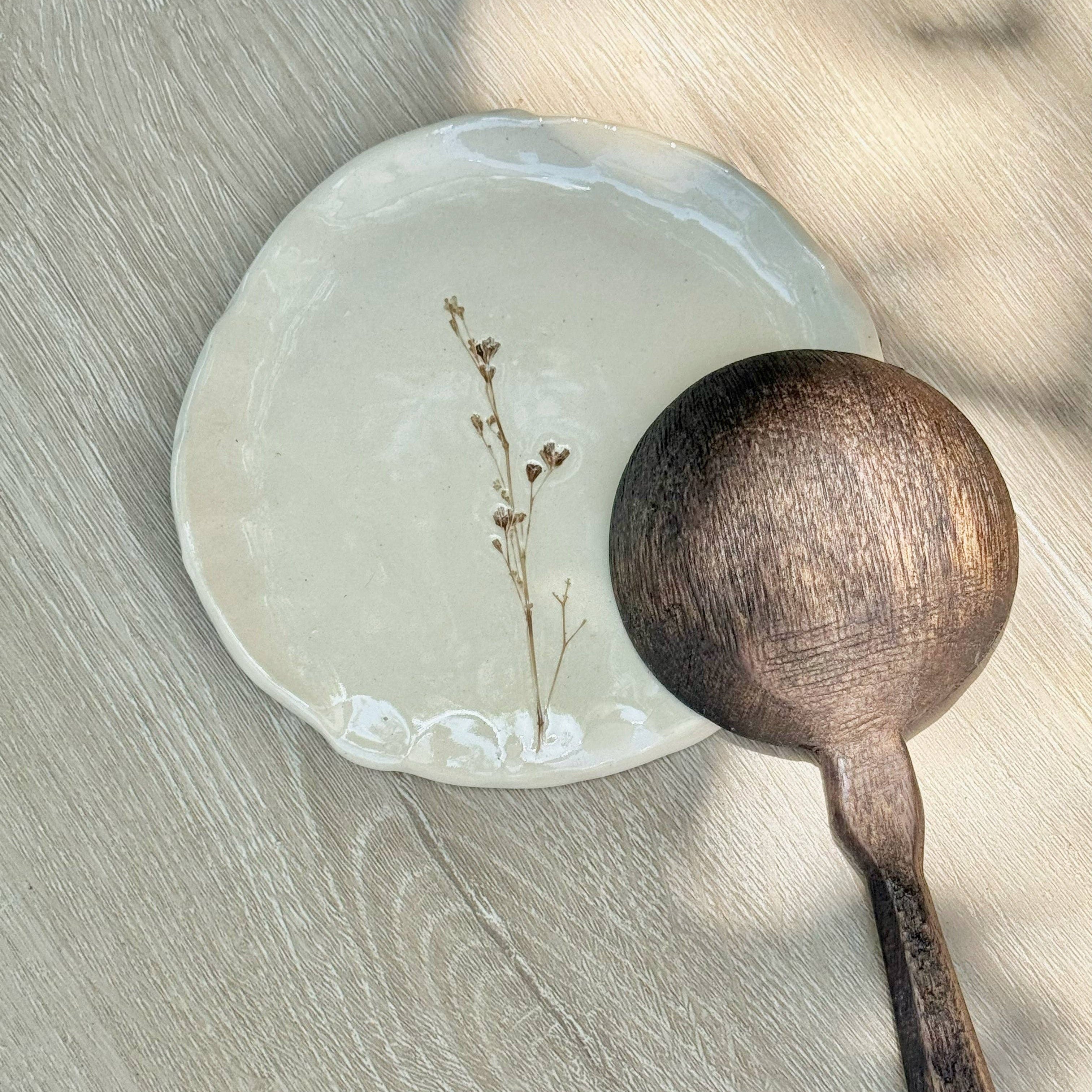 Villa Lua Home Hand-Painted Floral Spoon Rest, Brown