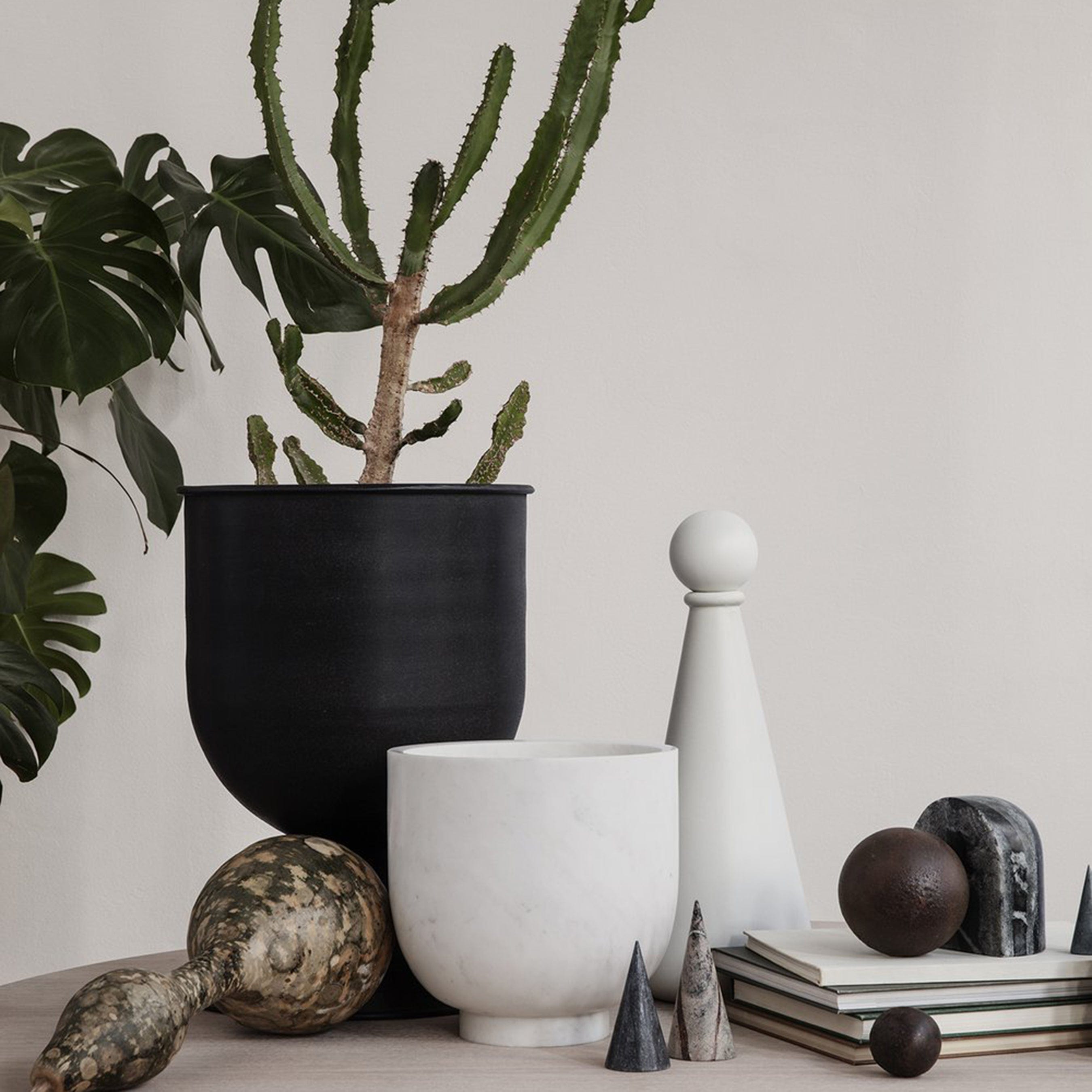 Ferm Living Garden Hourglass Pot, Small