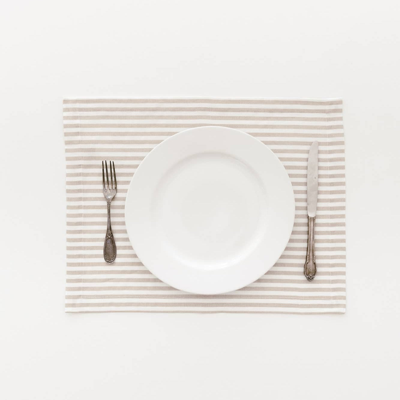 Heirloomed Collection SHOP Keepsake Oatmeal Linen Placemat