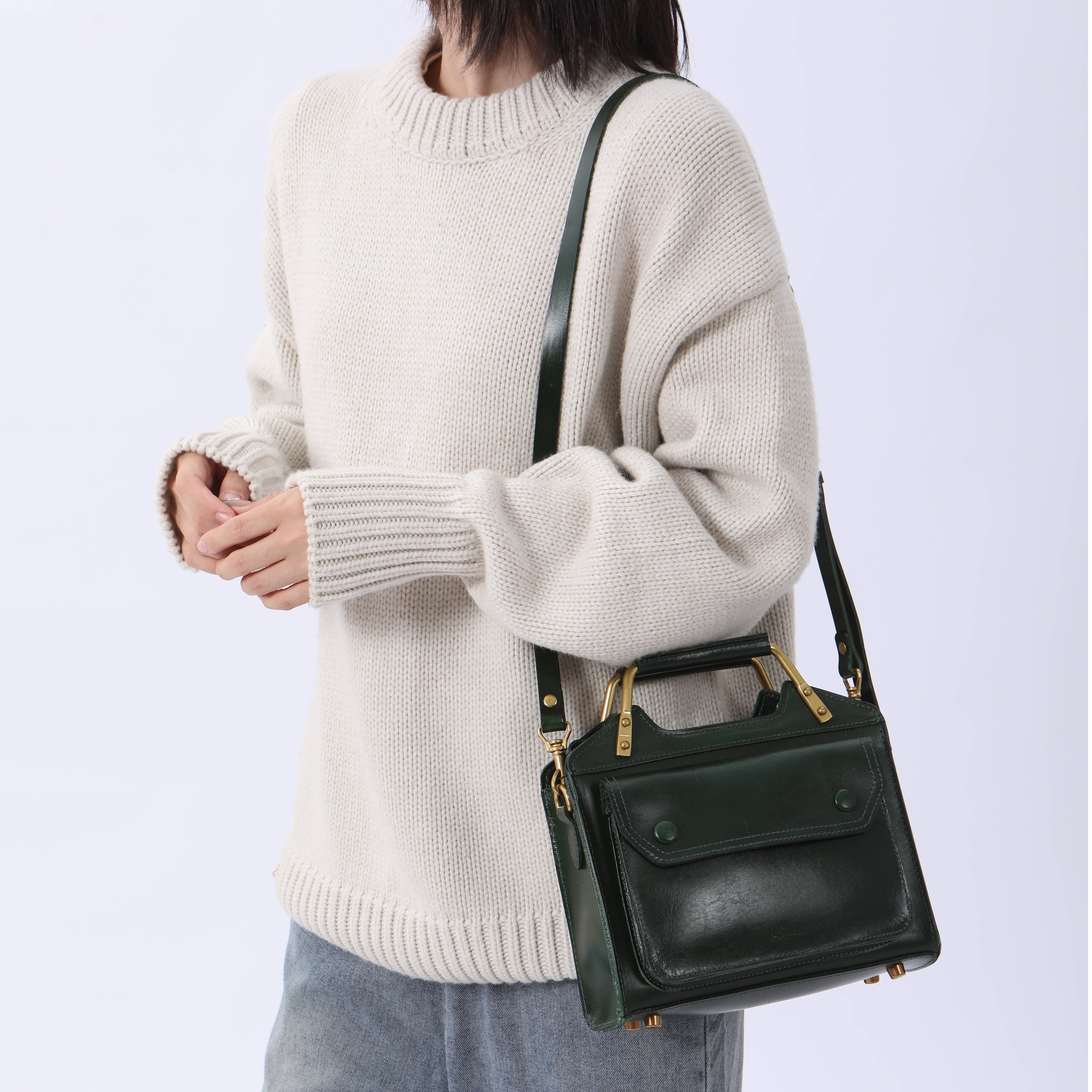 UPPDOO SHOP Neo Retro Black Crossbody