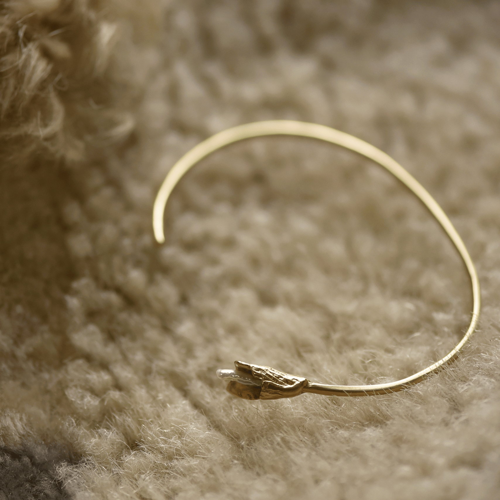 8.6.4 SHOP Pearl & Brass Cuff