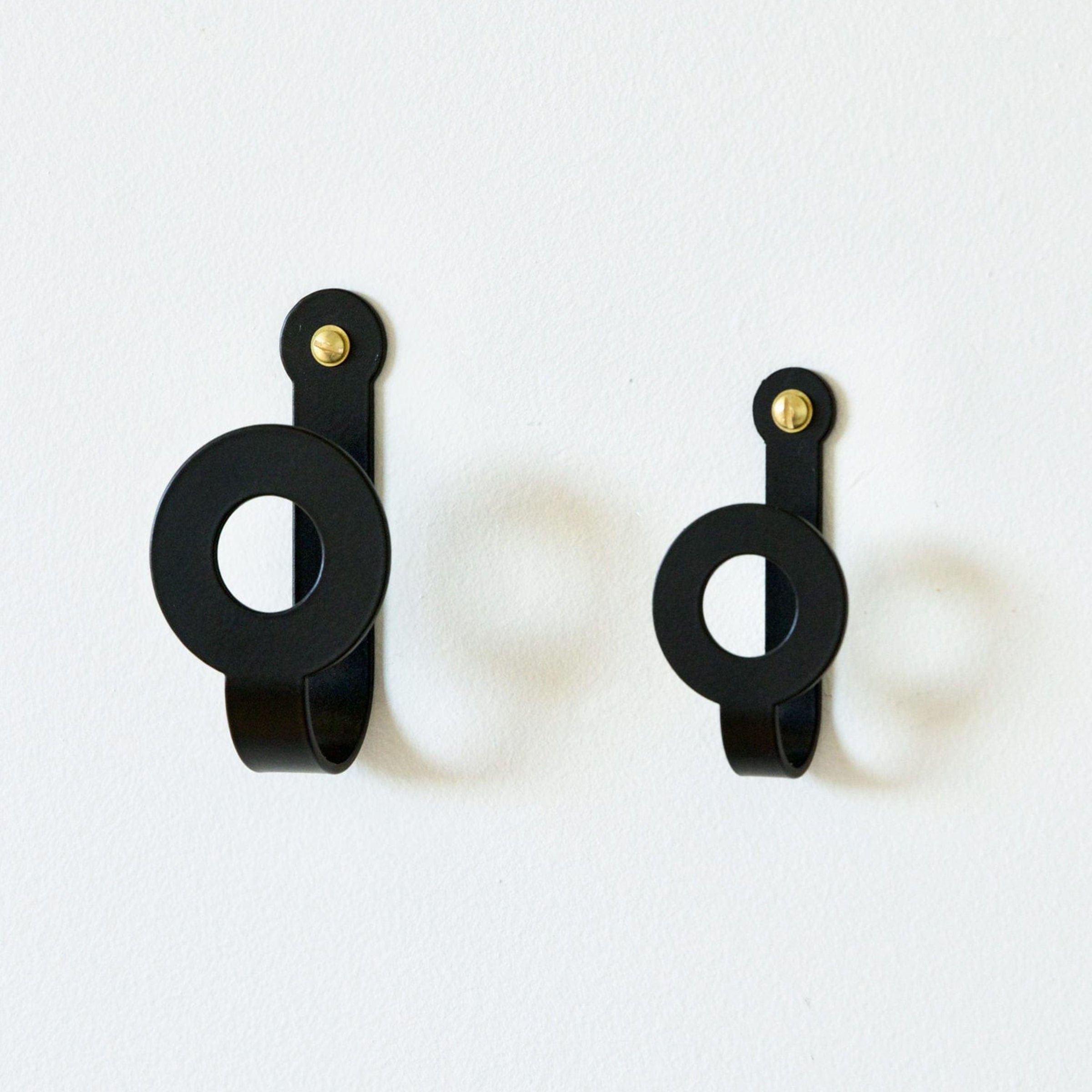Lostine Hardware Large / Black Roland Hook