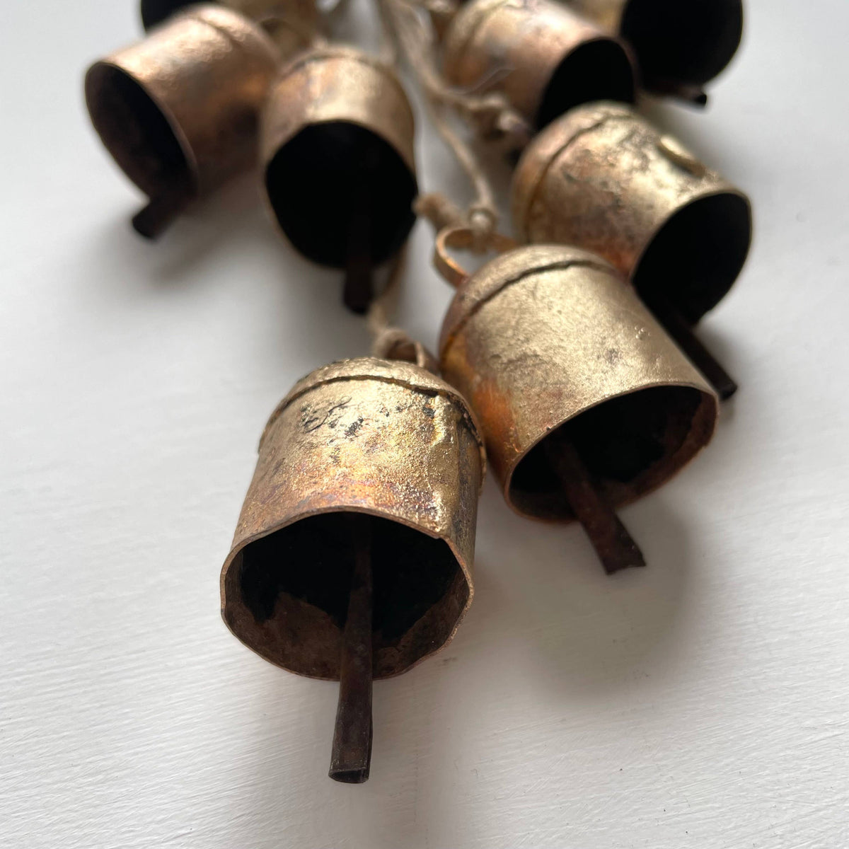 fort & field SHOP Rustic Cow Bell Cluster