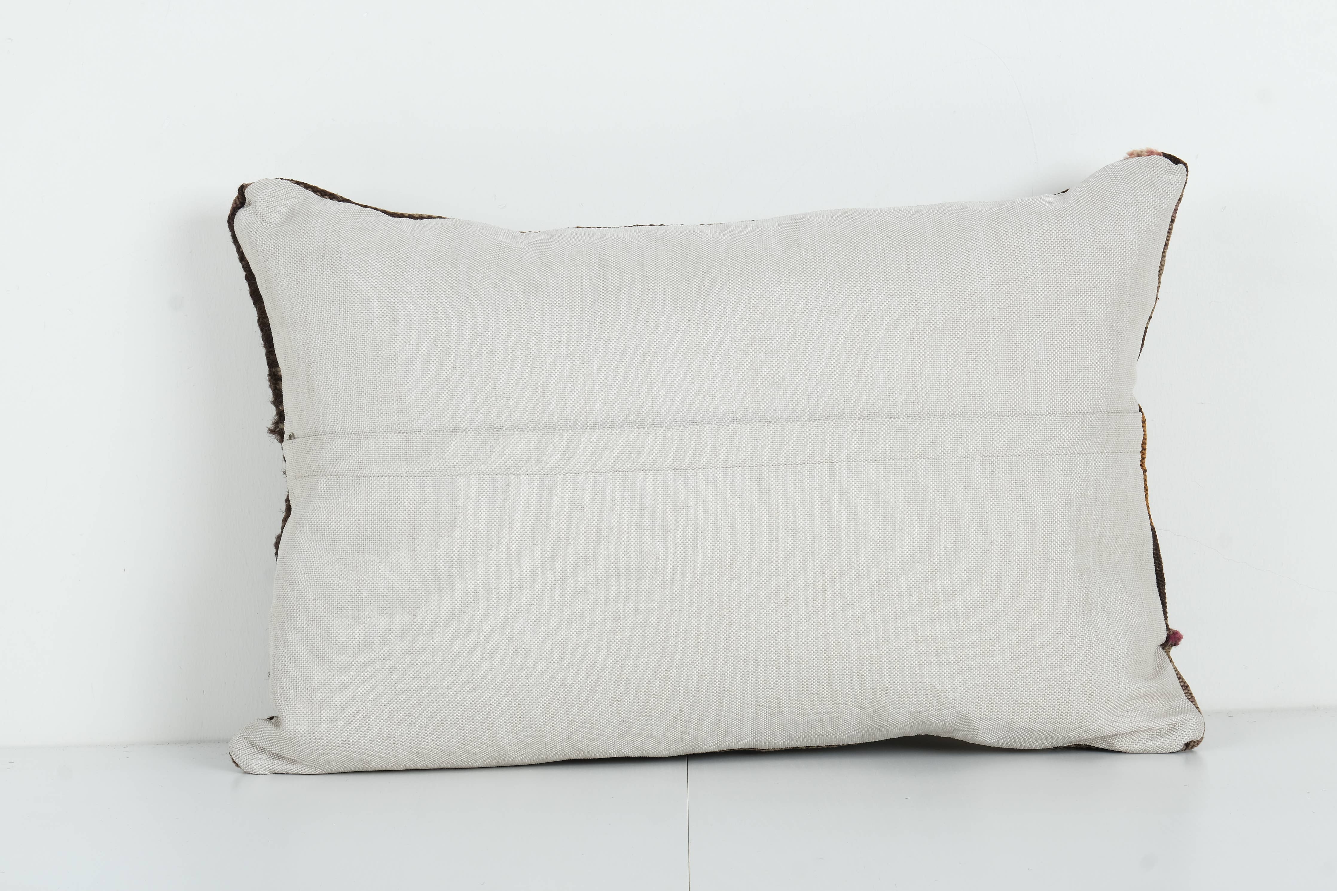 Vintage Pillows Store Vintage Pillows Store - Turkish Kilim Pillow 16'' x 24''