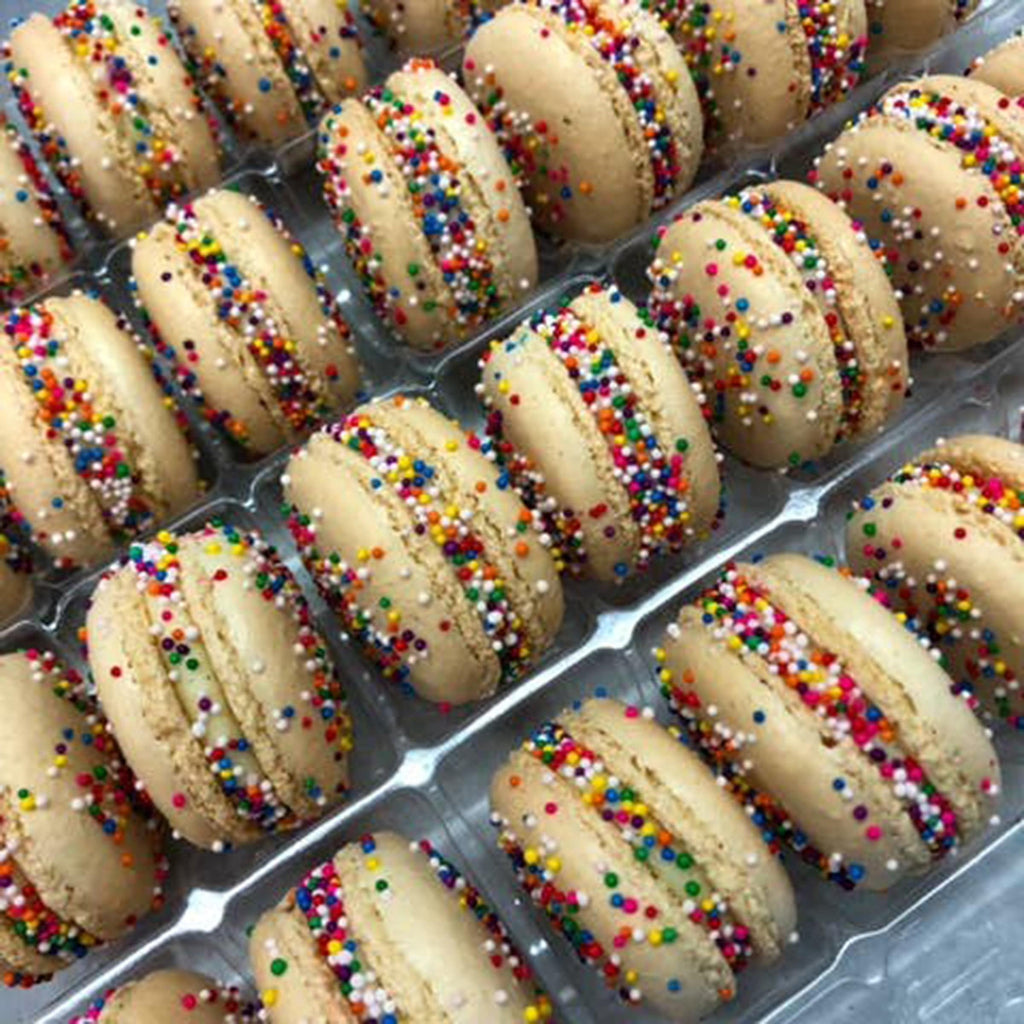 Phivi Box Birthday Cake Macaron, Gluten-Free