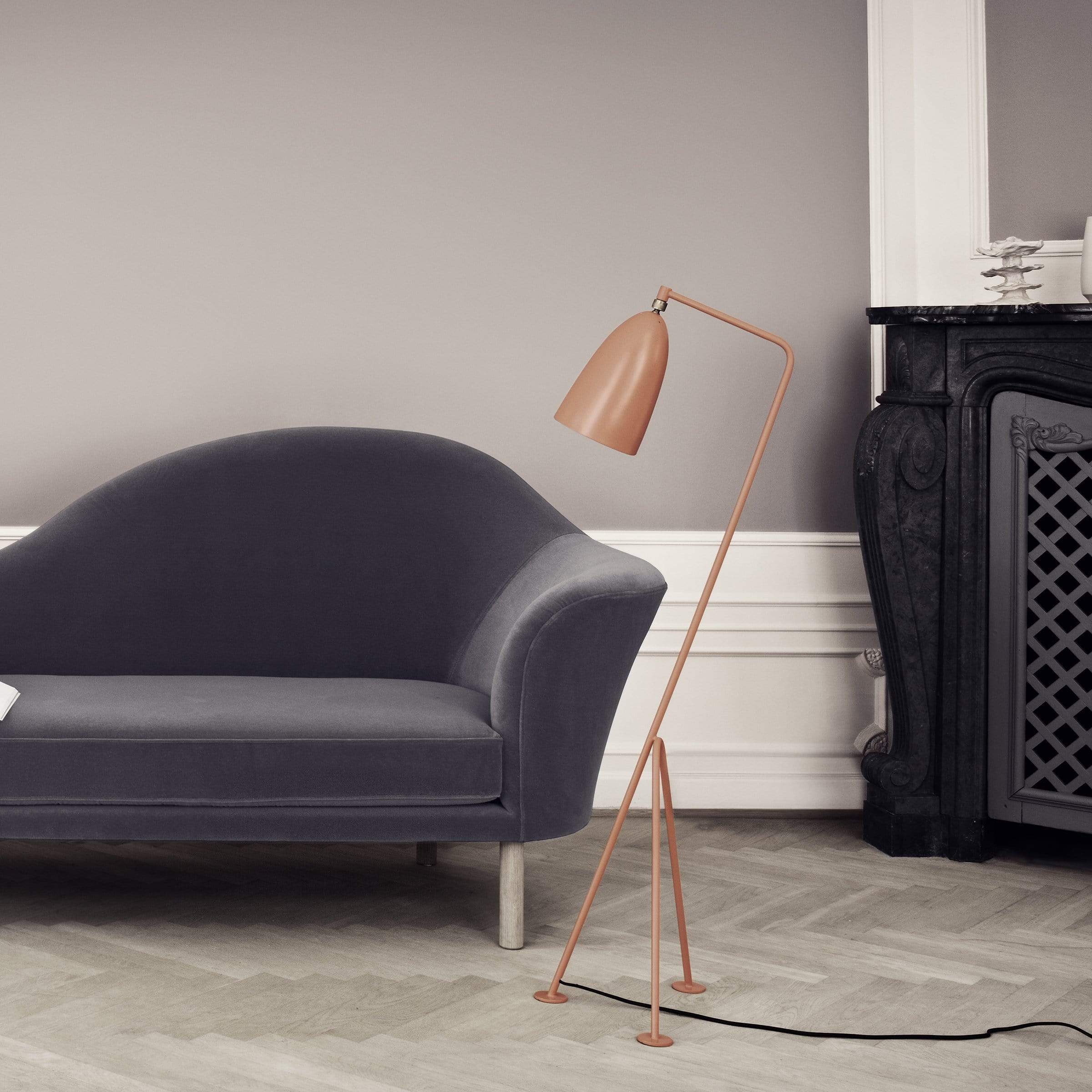 Gubi Lighting Gräshoppa Floor Lamp