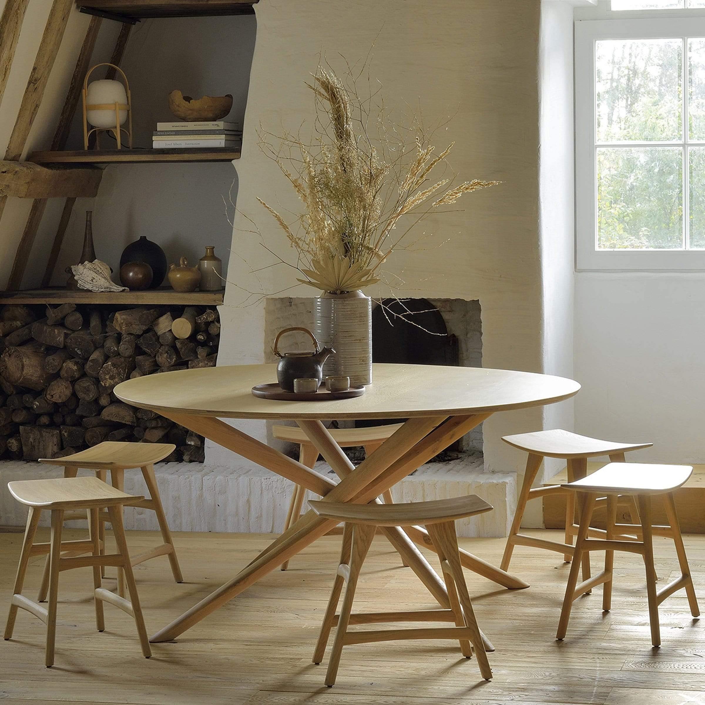 mikado dining table