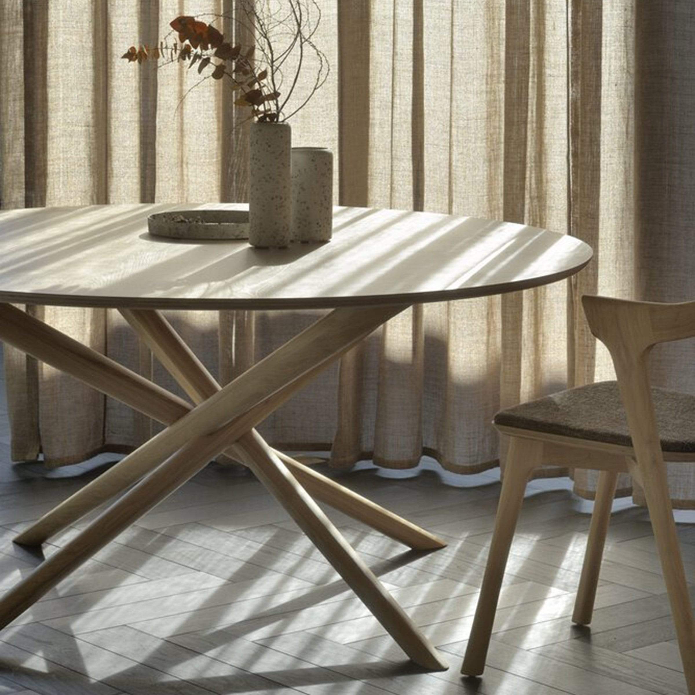 mikado dining table