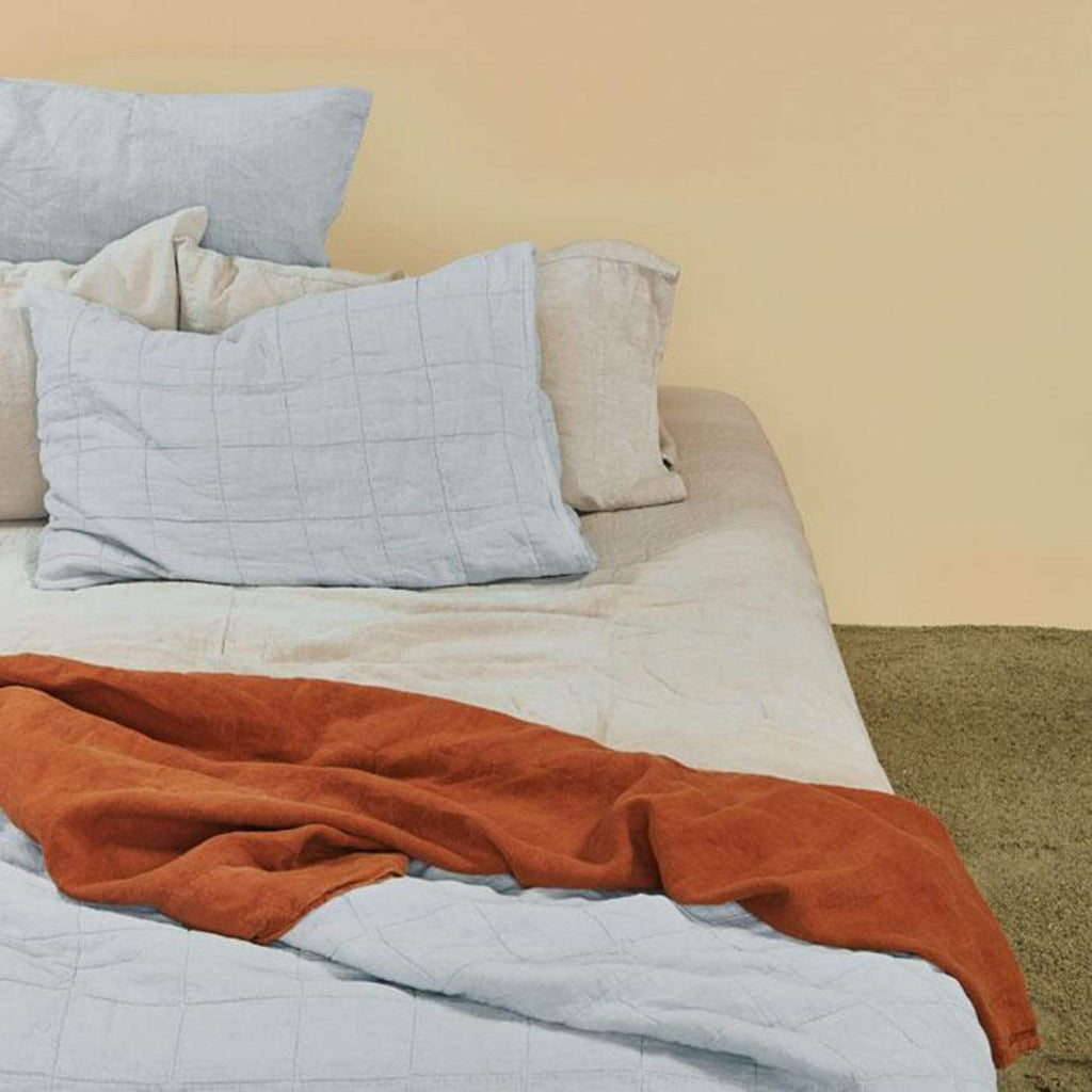 Hawkins New York Bedding Simple Linen Fitted Sheet
