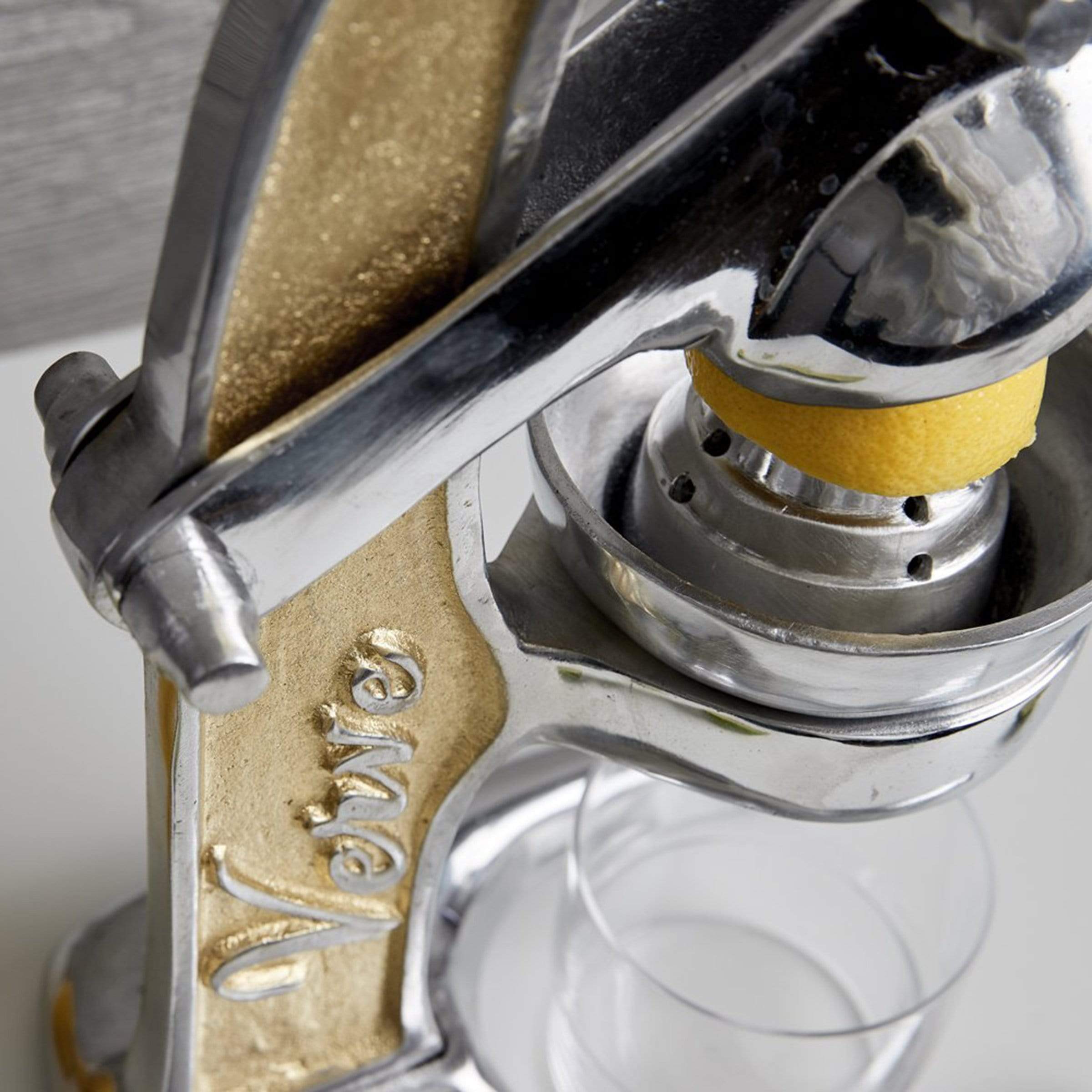 Small Citrus Juicer